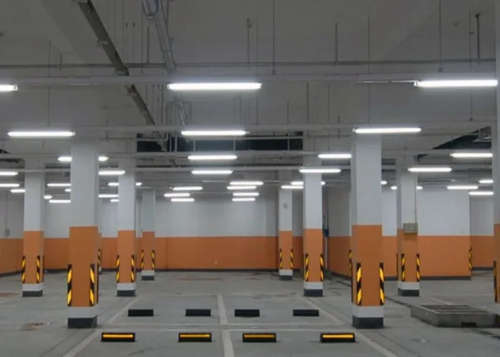 Serviços Elétricos RJ | Império Soluções Engenharia 4 Executamos infraestrutura elétrica para edifícios e condomínios, com SPDA conforme NBR 5419, iluminação de áreas comuns, quadros gerais, balanceamento de carga e sistemas de emergência com total segurança e eficiência.